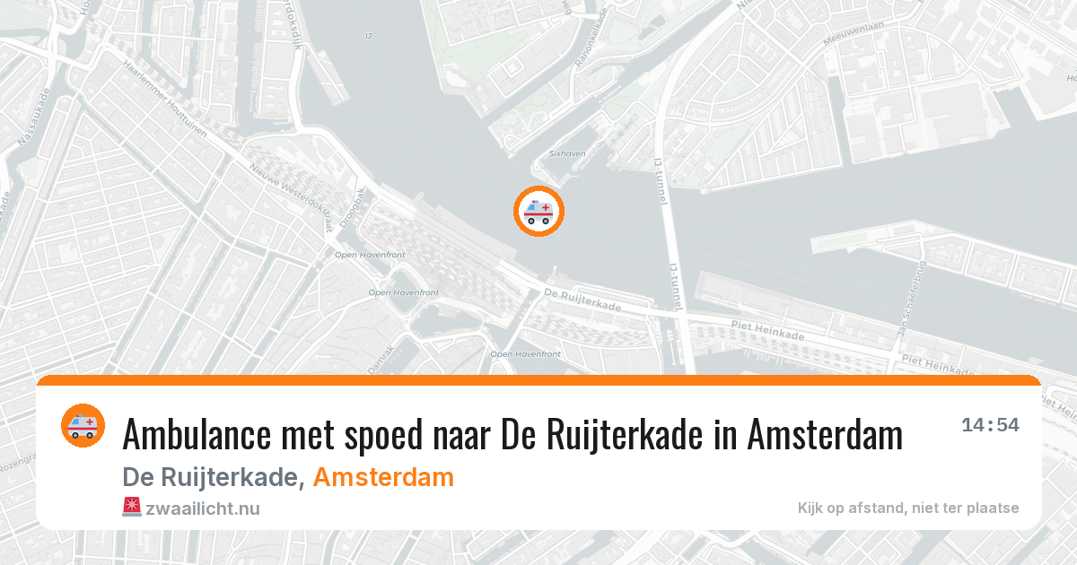 Ambulance met spoed naar De Ruijterkade in Amsterdam — 23 apr 2026