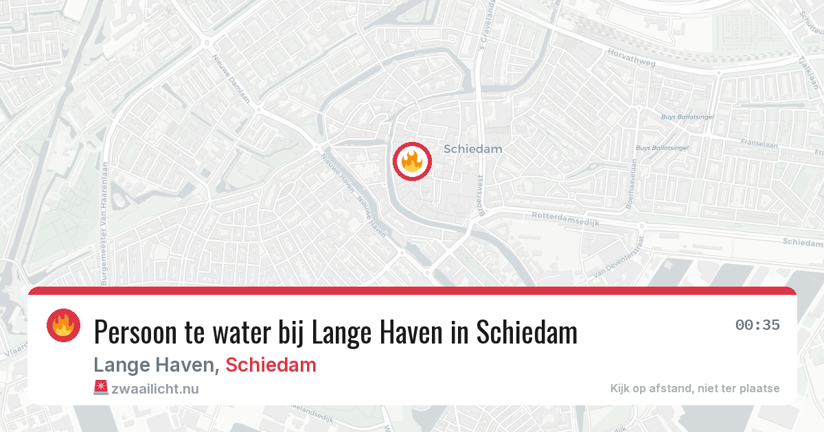 Persoon te water bij Lange Haven in Schiedam — 3 apr 2026