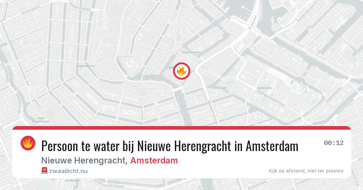 Persoon te water bij Nieuwe Herengracht in Amsterdam — 4 apr 2026