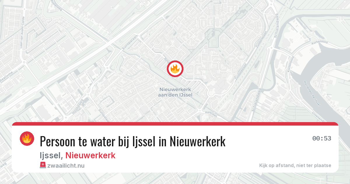 Persoon te water bij Ijssel in Nieuwerkerk — 23 apr 2026