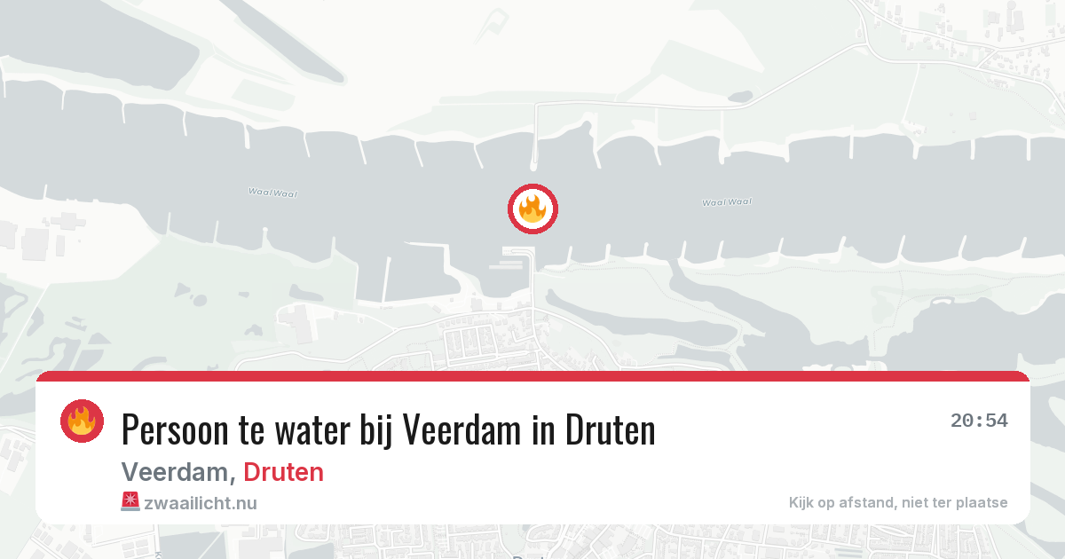 Persoon te water bij Veerdam in Druten — 31 mei 2026
