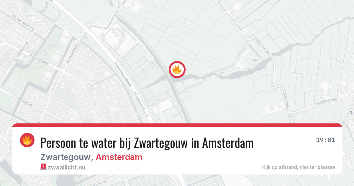 Persoon te water bij Zwartegouw in Amsterdam — 15 jul 2026