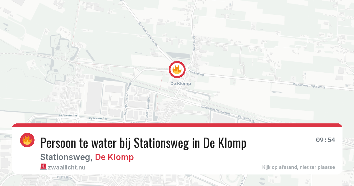 Persoon te water bij Stationsweg in De Klomp — 7 mei 2026