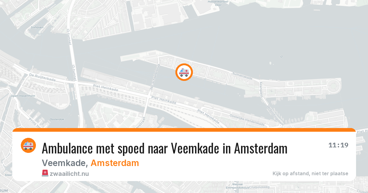Ambulance met spoed naar Veemkade in Amsterdam — 25 jun 2026
