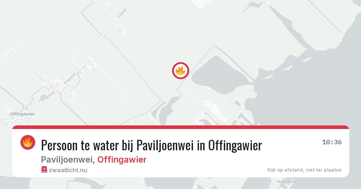 Persoon te water bij Paviljoenwei in Offingawier — 8 feb 2026