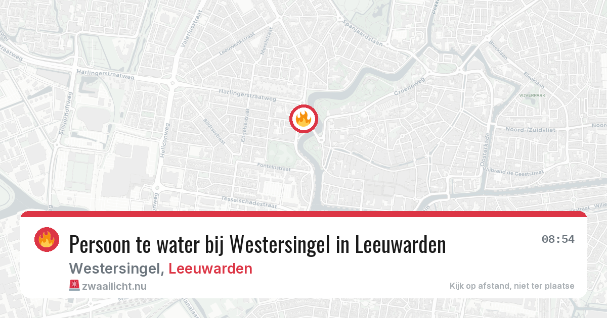 Persoon te water bij Westersingel in Leeuwarden — 14 mei 2026