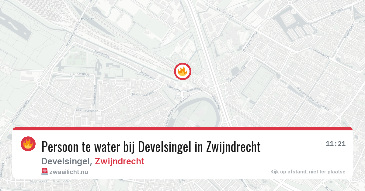 Persoon te water bij Develsingel in Zwijndrecht — 3 jun 2026