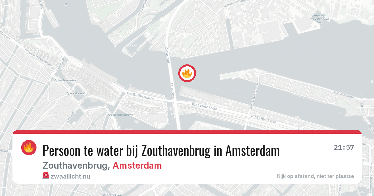 Persoon te water bij Zouthavenbrug in Amsterdam — 9 jul 2026
