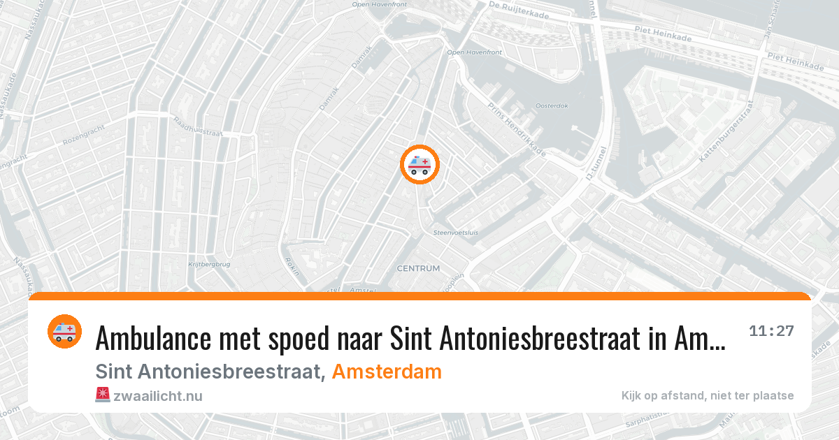Ambulance met spoed naar Sint Antoniesbreestraat in Amsterdam — 17 jul 2026
